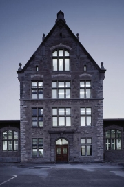 Bild: Schulhaus Im Bühl, Zürich