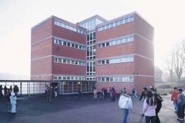 Bild: Schulhaus Riederhalden